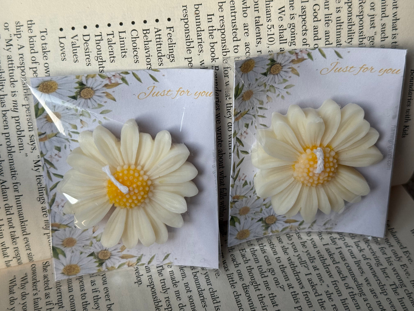 Daisy Candle | Flower Soy Wax Candle | Favours