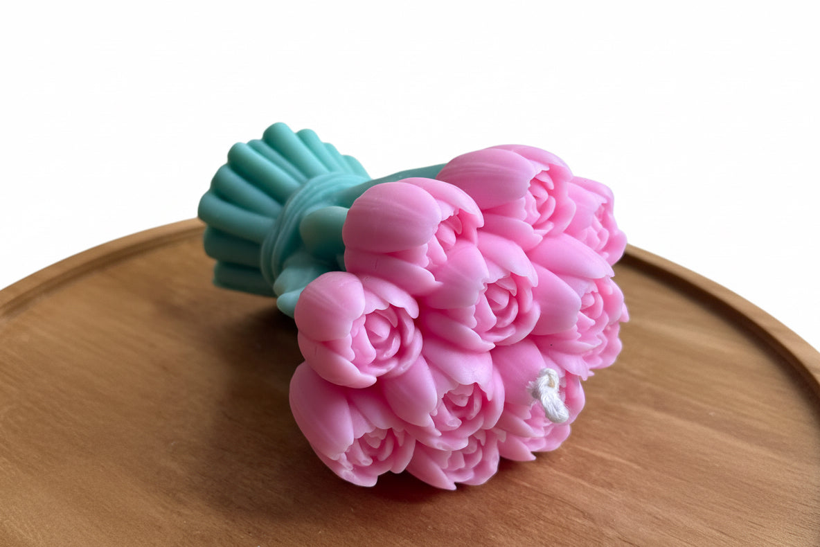 Tulips Bouquet Soy Candle | Unscented Sculptural Candle